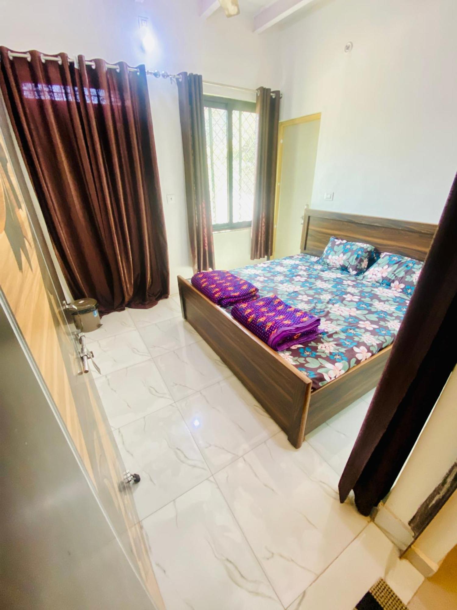 Vrindāvan Nirupam Sadan Homestay מראה חיצוני תמונה